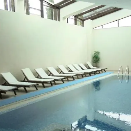 Апартамент Modern Mountain Getaway Банско